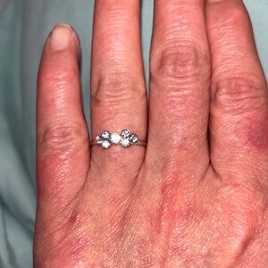 Elegant Silver Crystal Ring